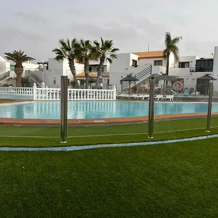 Cozy Apartment In Centric Area At Caleta De Fuste With Air Conditioner Exterior photo