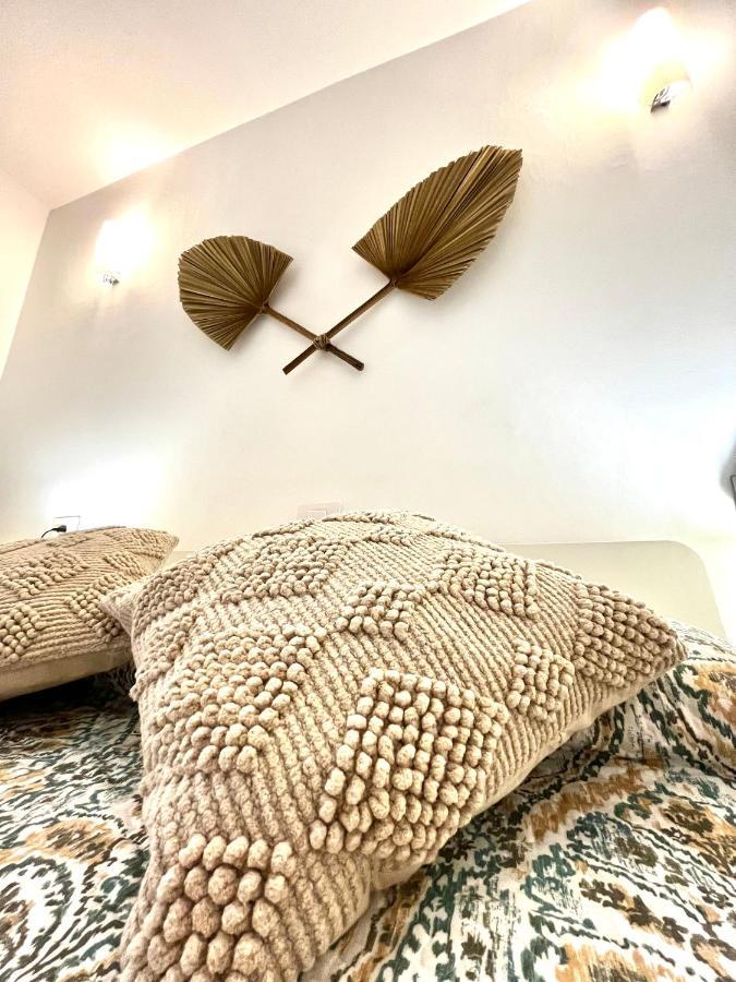 Cozy In Centric Area At With Air Conditioner